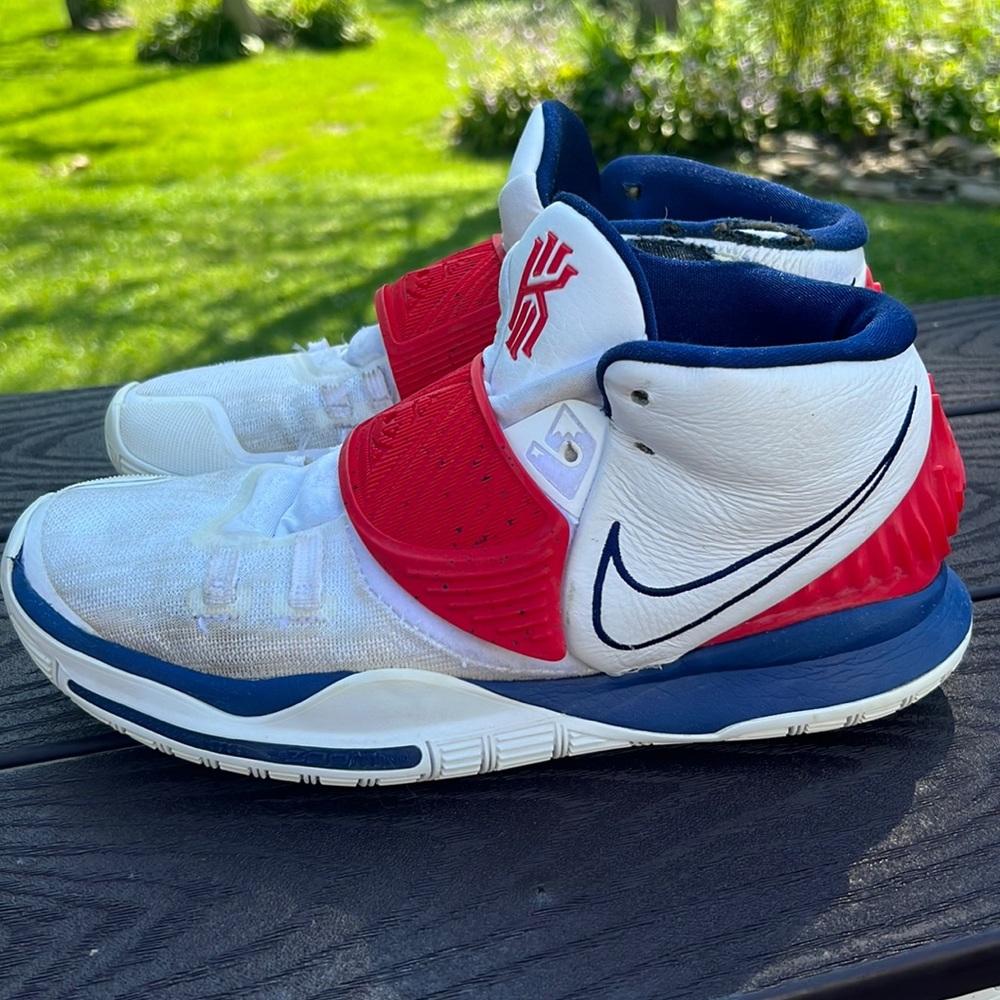 Nike Kyrie size 10.5 white red blue